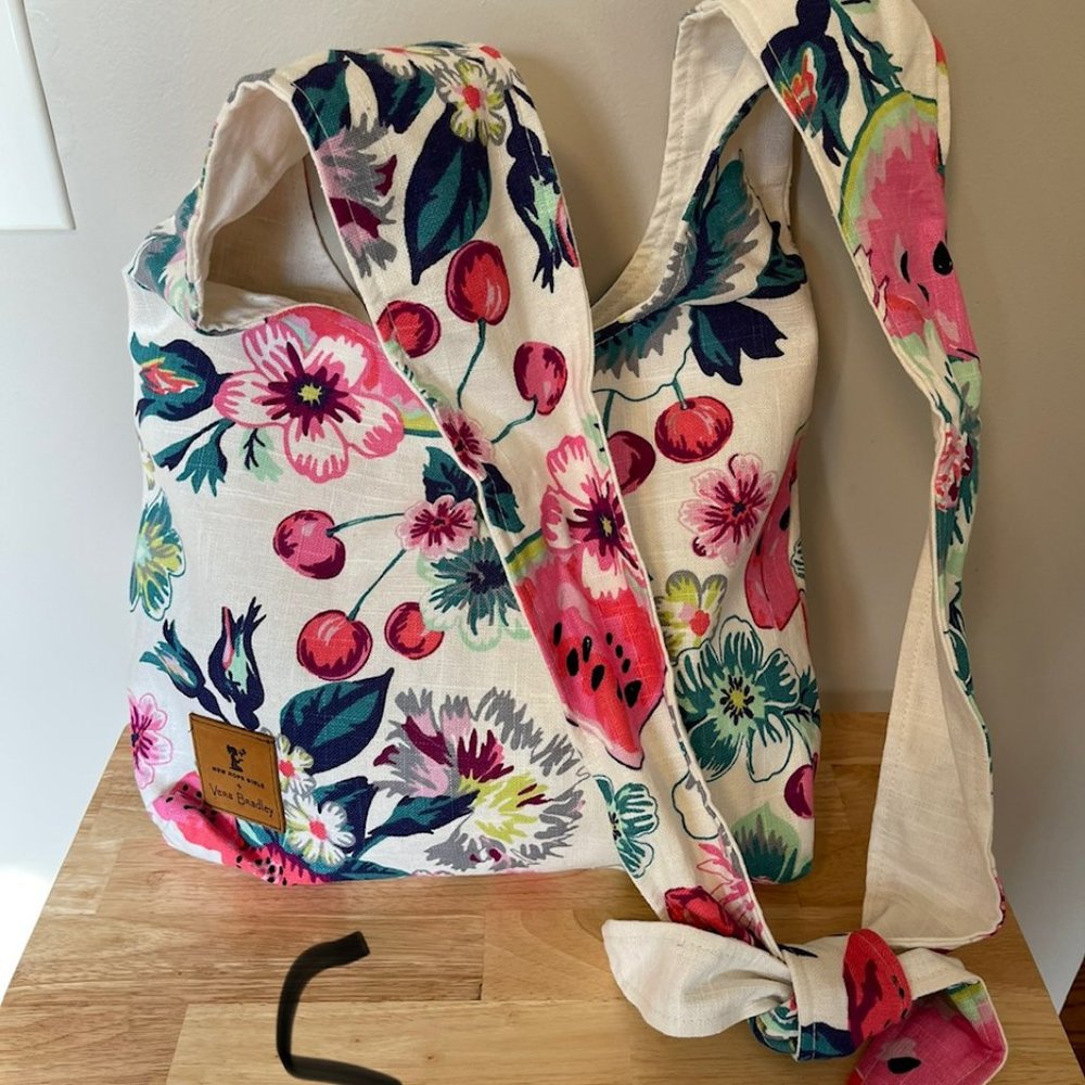 ✨host pick✨ Vera Bradley New Hope Girls Hobo Bag (2020 collection)